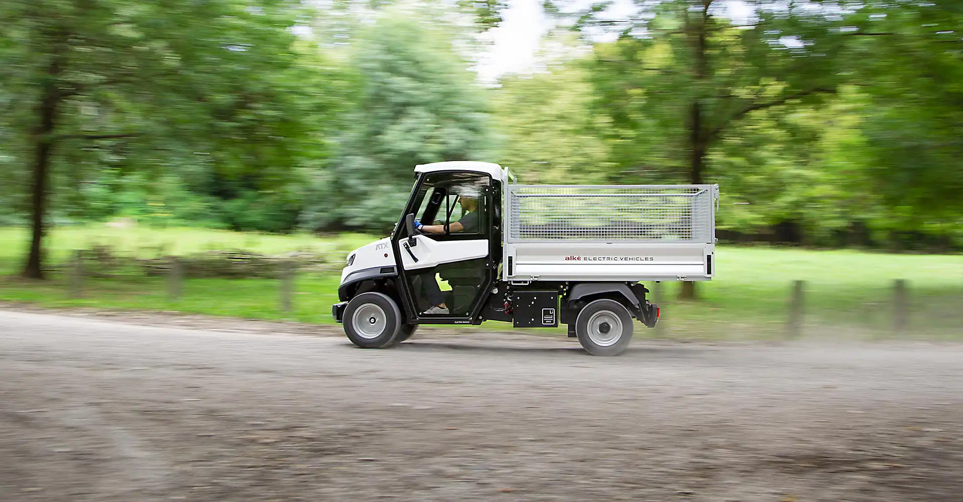 ALKE' Electric vehicles with steel mesh sides - Work electric vehicles with steel mesh sides to increase loading capacity