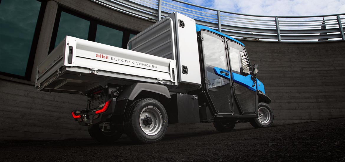 Vehicles with dropside body and storage box ALKE' - Perfect for maintenance and cleaning services Vehicles with dropside body and storage box ALKE' - Perfect for maintenance and cleaning services