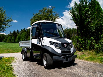Agricultural electric tractors