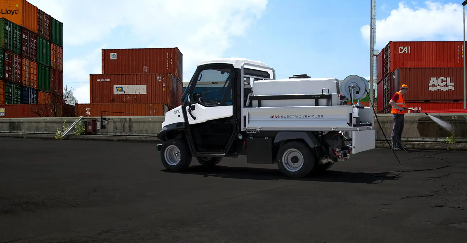 Electric vehicles with pressure washer or sprayer - For street cleaning and maintenance of green areas